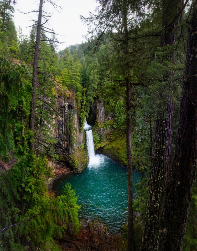 ToketeeFalls credit Travel Southern Oregon