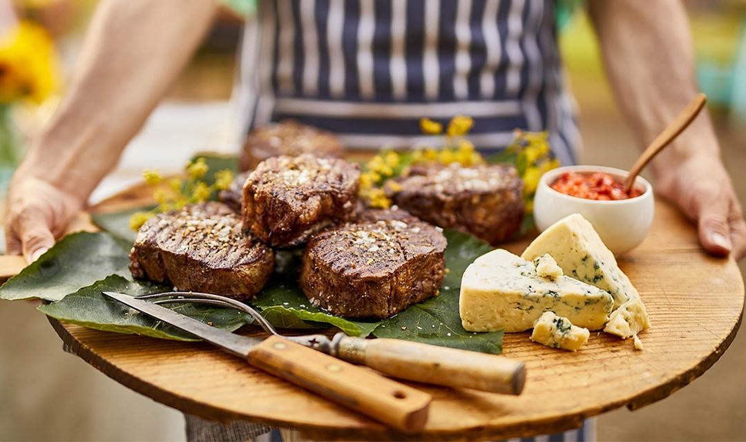 Article Cards Featured Image cooked steak paired with blue cheese Cropped