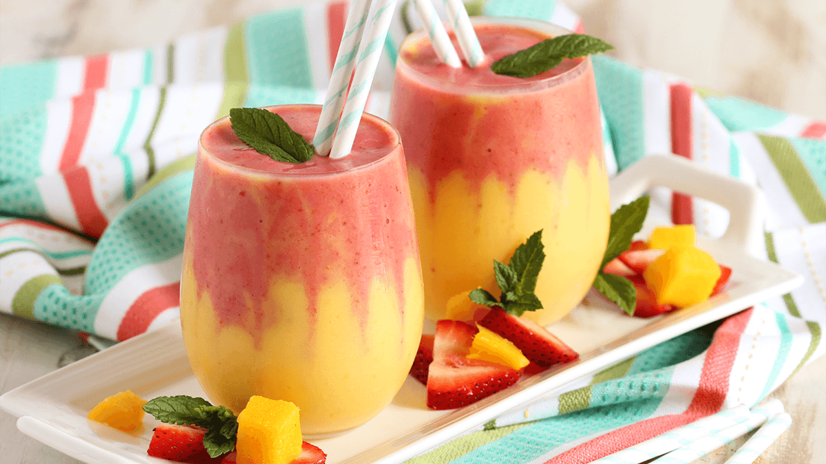 Article Cards Featured Image Mango Strawberry Layered Smoothie resized