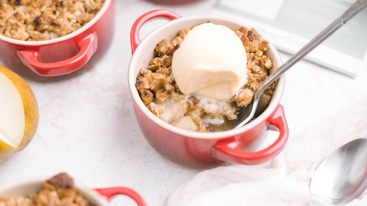 Air Fryer Pear Crumble