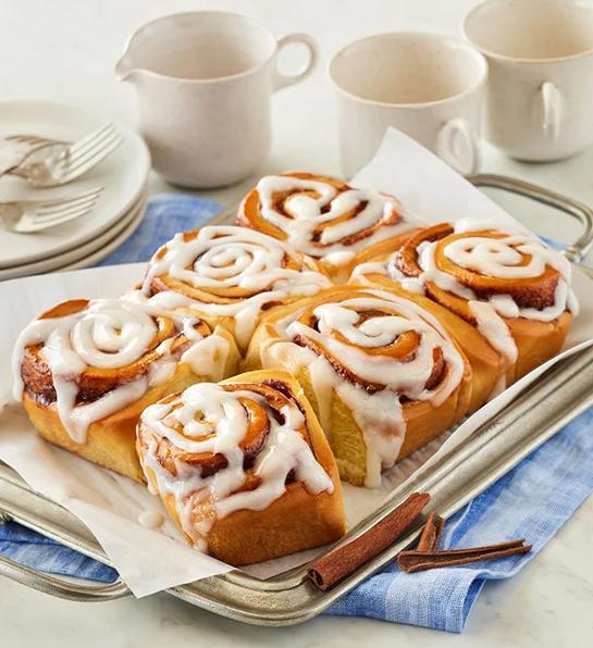 dinner party ideas cinnamon roll